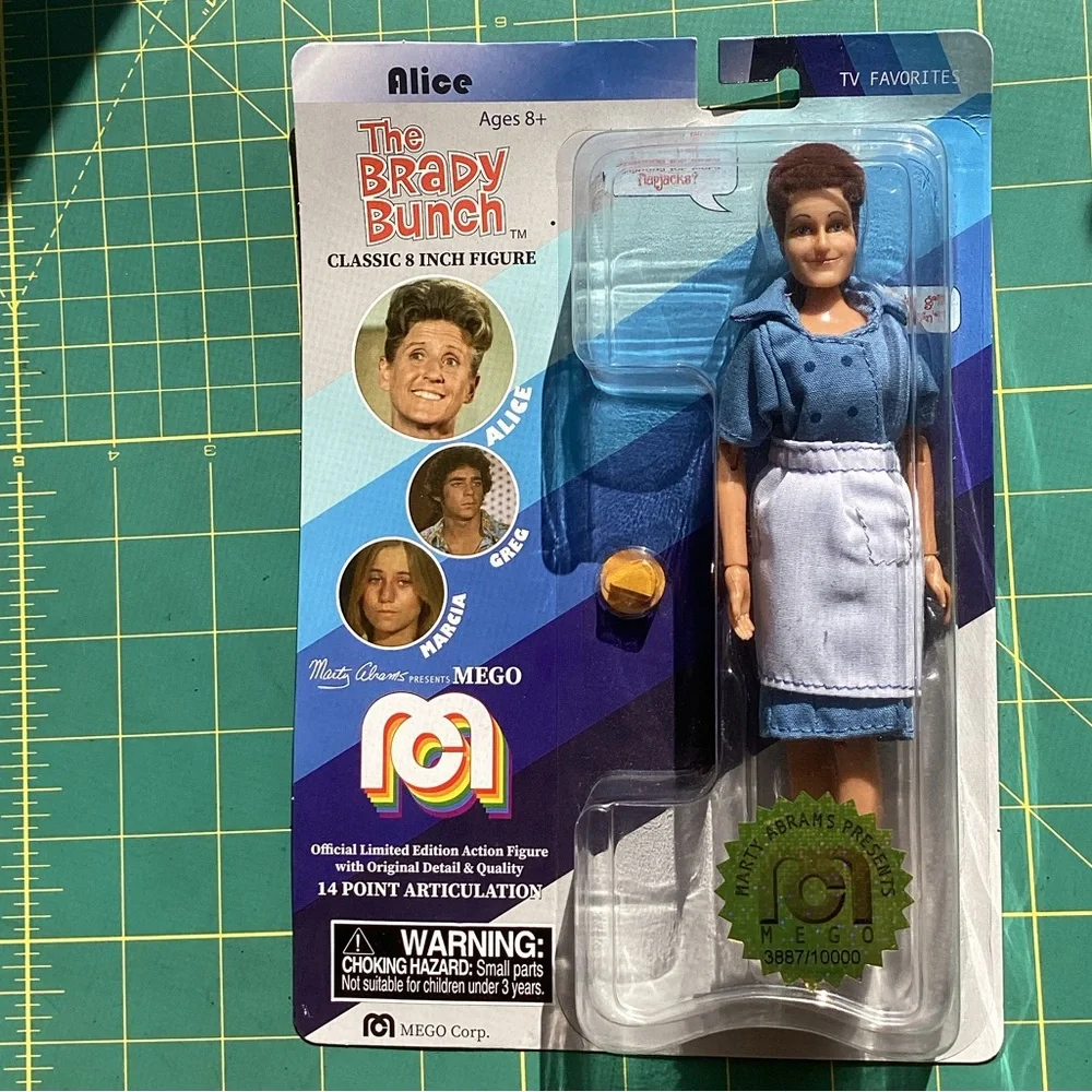 NIB Alice Brady Bunch Action Figure Retro 70’s TV Toys Collectibles Pop Culture
